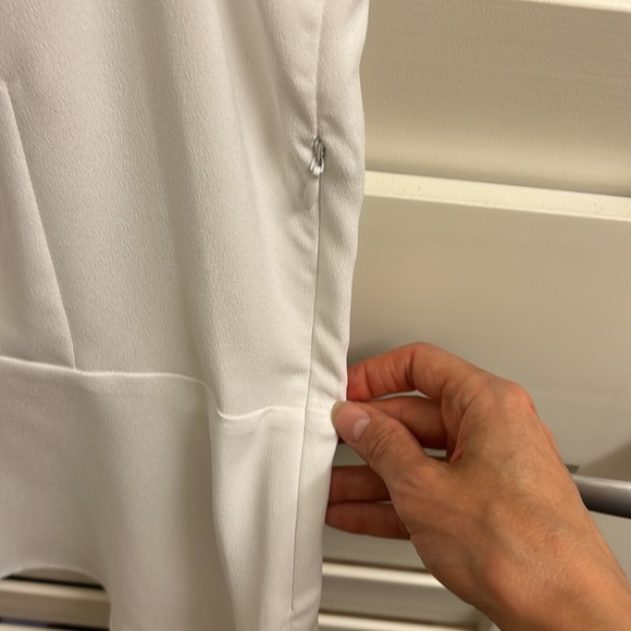 Michael Kors size 0 white fit and flare sleeveless top with black lace shoulders - Picture 5 of 7